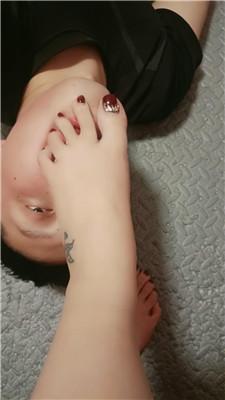 【珍惜女王】高跟短黑丝狂舔 JS250427-21