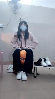 【奇了怪了】胯下鞭打狗爬/小白鞋白袜辱 JS250122-8