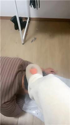 【薇薇情侣主】圈养奴脚下伺候【上】JS250123-5