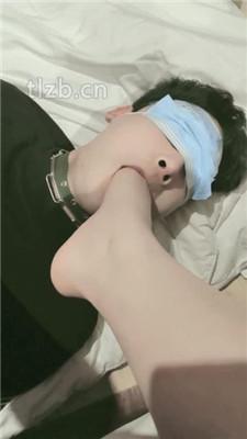 【樊樊】舔长靴/白袜踩脸/插嘴/插嘴/高跟踩乳