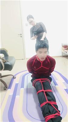 【薇薇】五花大绑踩虐 JS250208-25