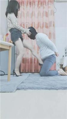 【云儿】重度鞭打/高跟踩踏提档/脚插嘴