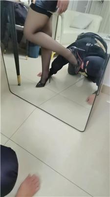 【乔伊】素人S-黑丝美腿镜前羞辱-【续集】双视角版 JS250315-28