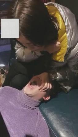 【VIVI】酒吧臭棉袜跺死贱狗