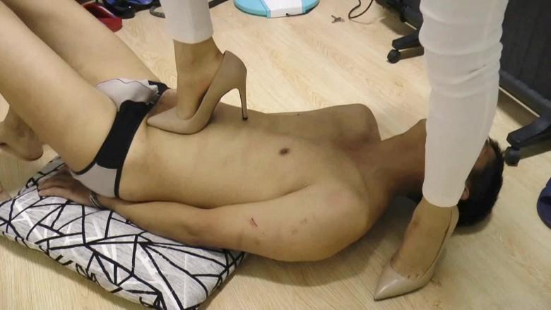 黑冰高跟踹虐嘴炮狗逼3 高潮部分