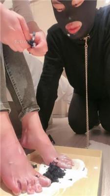 【沐阳大小姐】胯下辱/舔脏长靴原味船袜/骑马踩踏/脚喂食