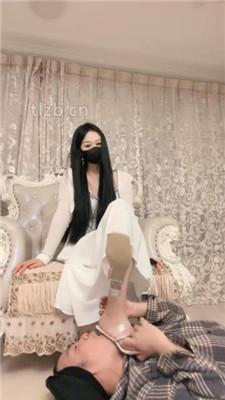 【桃幼幼】白富美公主-高跟美腿踩虐/插嘴