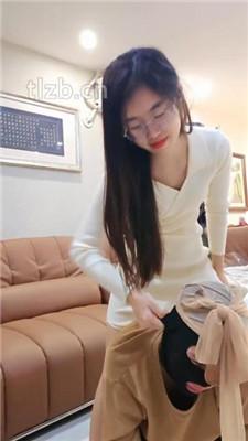 【嘉妮】舔脏鞋/揪耳朵/转胯/肉丝脚狂舔