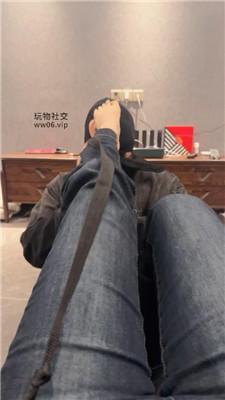 【素人挖掘机】臭脚丫捂脸/高跟短靴踩/骑马转胯 bf50400