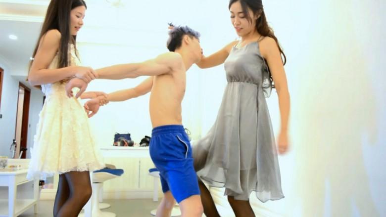 〖H.P.L栖心之栈〗—夏芙、芷晴黑丝踢踹双奴