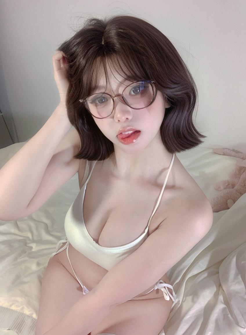 真宝 – 居家女友美女写真