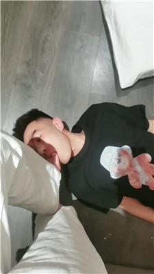 【茹玉】开发小奶狗舔脚 JS250426-27