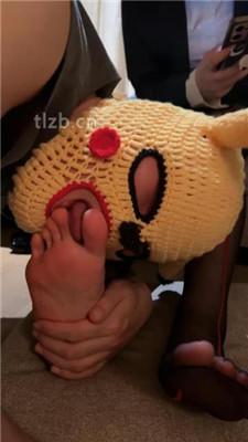 【木秋】大力掐乳/腿绞窒息/品尝原味裸足