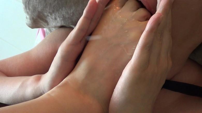 【黑冰s】椅子下痛苦的脚垫