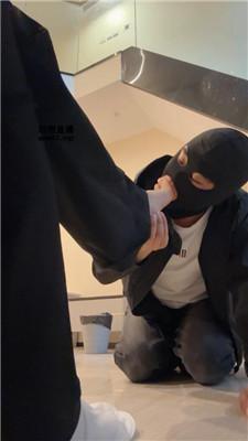 【华鲁S区】舔闻脏鞋臭脚丫-碾压踩 JS250330-14