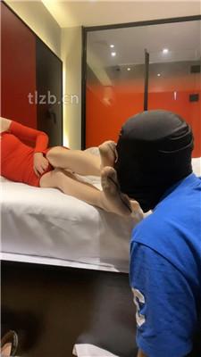 【苏晴】高跟肉丝恋足舔