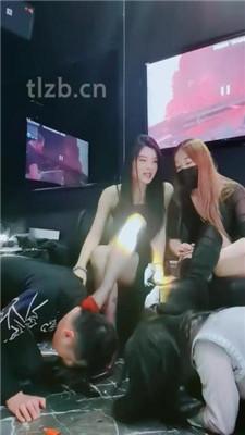 【梦幻大大】公开处刑-和闺蜜KTV玩弄小三母狗【下】