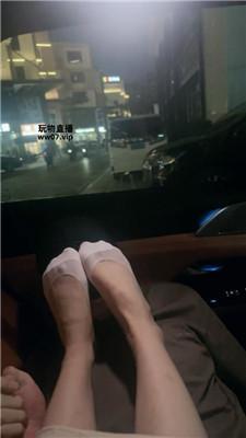 【猴歌】气质素人车内臭脚丫调 JS250410-6