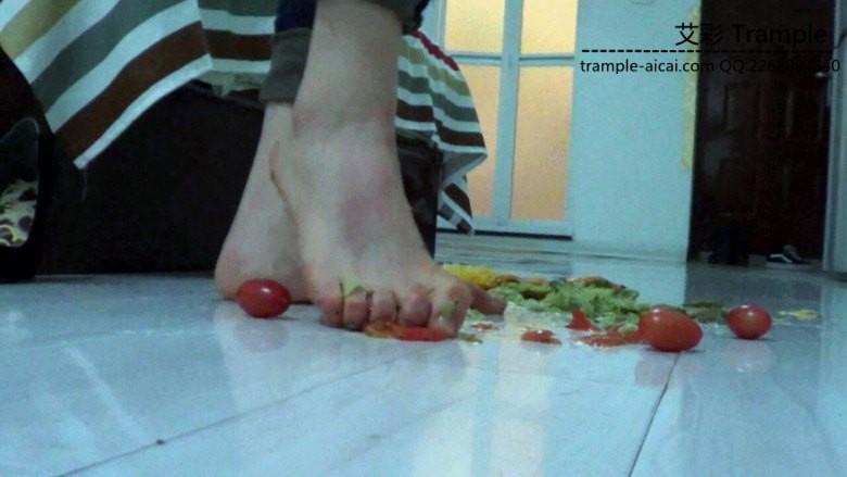 黑冰踩水果榨水果酱