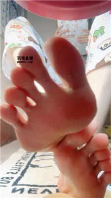 【少女救赎】踩死贱狗    250425-22