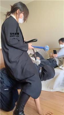 【女生也能很暴力】情侣主-脏鞋虐绿帽贱奴 JS250414-8