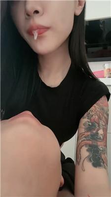 【莫吉托】肉丝脚碾压狗脸/踢裆/强制闻臭鞋【完整版】 bf49548