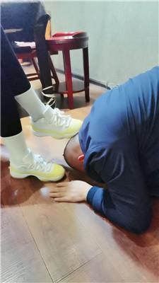 【西北傻子】学生主-脏鞋白袜茶室玩虐老板/雪地训 bf49050