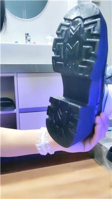 【甜柚】皮鞋白袜虐bt变装奴 bf52554