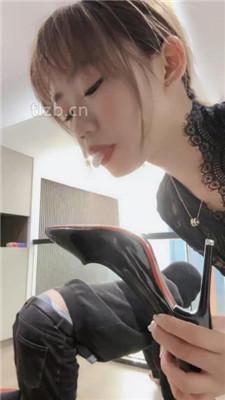 【珂儿大小姐】黑丝高跟诱惑-深夜调闺蜜男友