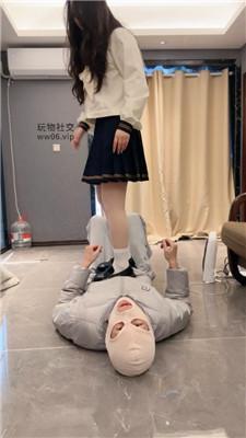 【猴歌】素人S-皮鞋白袜踩虐废物 JS250319-8