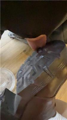 【九月】袜子泡水品尝-皮鞋白袜踩/玉足狂舔 JS250104-23