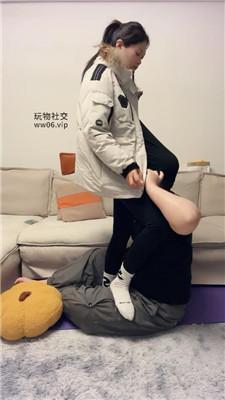 【埋汰】白袜脚踢踹/骑马踩踏 bf49788