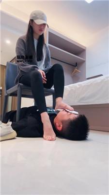 【怡宝】超美玉足捂脸窒息【续集】 bf51614