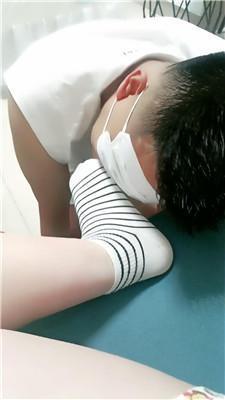 【鑫鑫情侣主】跪舔原味白袜jio JS250525-18