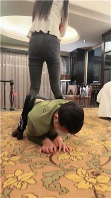 【苒溪】车模S-长靴美腿虐杀贱奴【上】 bf51292