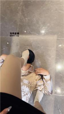 狗哥】高跟皮鞋白袜踩虐 bf52183