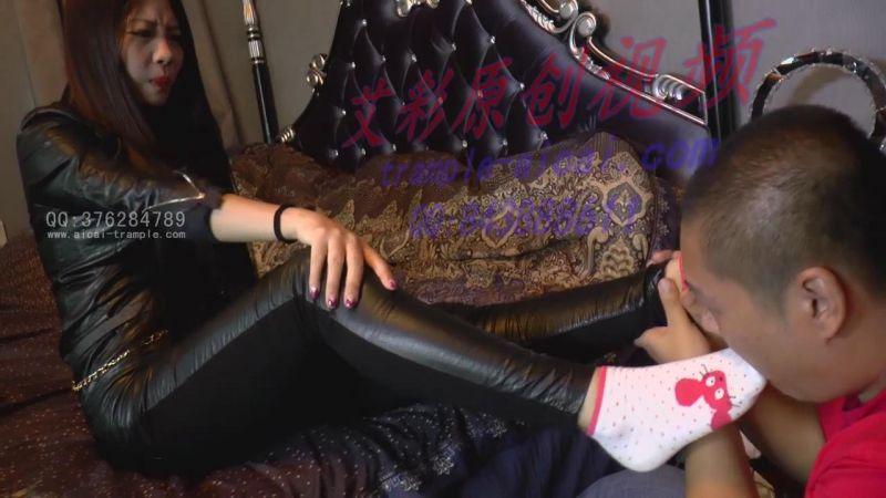 柳柳皮衣-卡通白棉袜