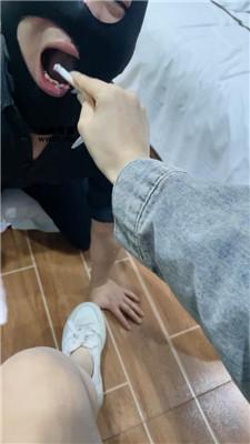 【沐沐大大】小白鞋肉丝踩踏喂食 JS250315-5