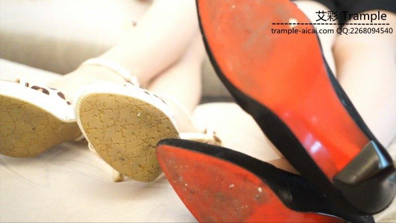 歆玥s洛芸s恋足羞辱第一视角