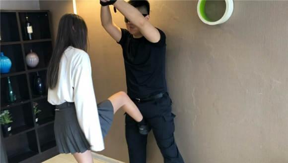 学生妹的玩弄 学生妹的玩弄