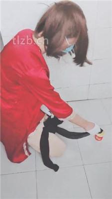 【美容院S】变装狗奴对着长靴肉丝发骚