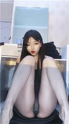 【绝美兔】裸足    250225-2