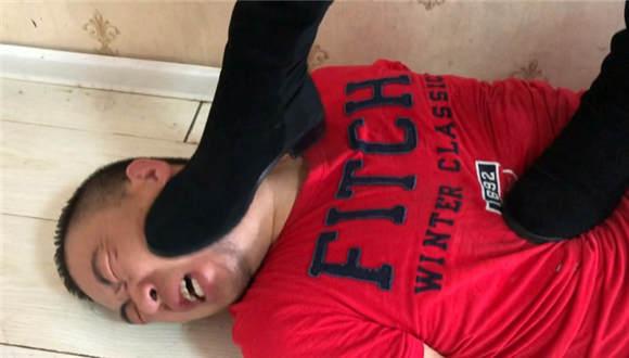 〖碎蛋娇娃〗尝尝皮靴女郎的厉害