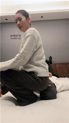 【伊未】坐脸窒息-白袜脚踩虐 bf50393