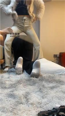 【白兔】双S-白袜玉足恋足狂舔 JS250228-31