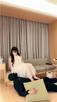 【rose】高贵长裙女主的脚下奴 JS250106-30