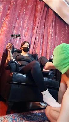 【冷颜】运动后原味鞋袜虐绿帽 bf51105