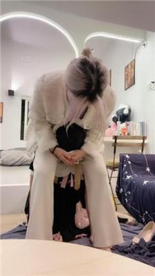 【甜味药丸】调变装狗-原味脚插嘴/丝袜捂脸窒息/骑狗脖/喂圣水