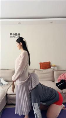 【埋汰】玉足踩虐健身教练 JS250301-6