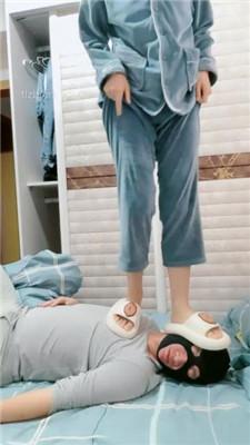 【九蛇大大】脏拖鞋踩狗/腿绞窒息/掐乳